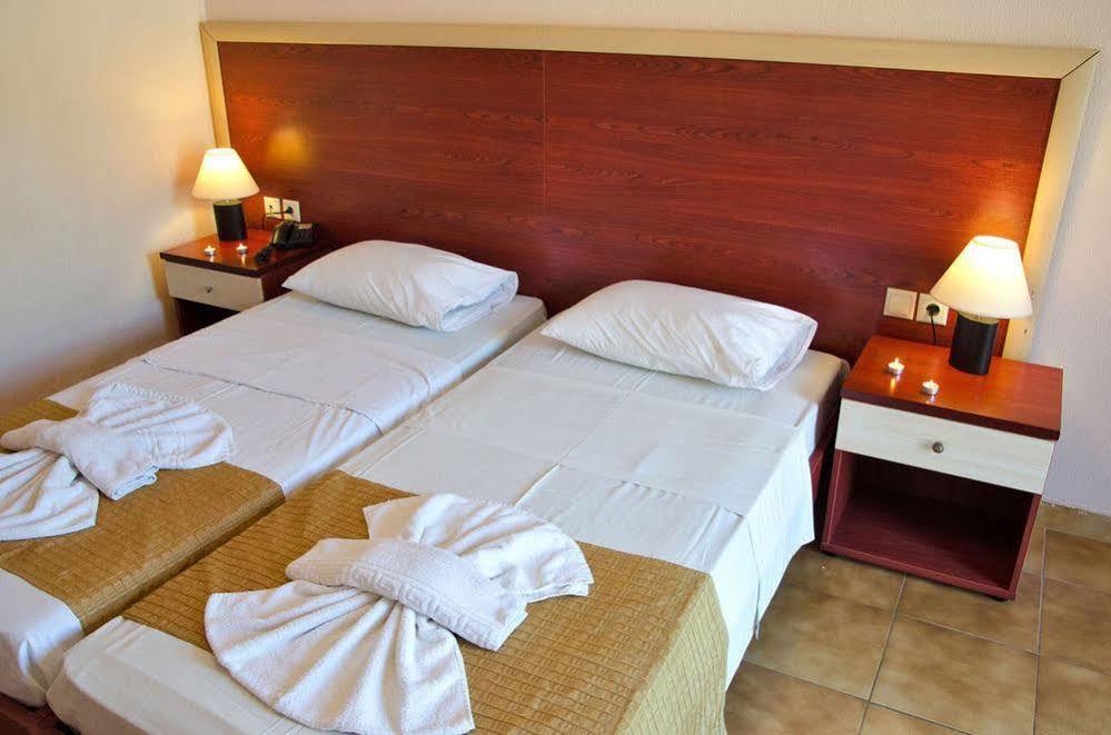 Mavrikos Hotel Plános المظهر الخارجي الصورة